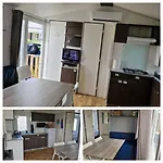 Confortable Pres De Avec Piscine Feriehus *